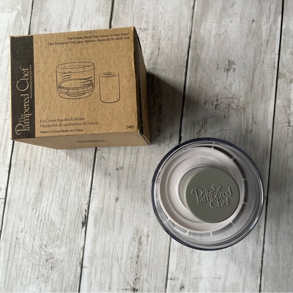 Pampered Chef Kitchen Preowned The Pampered Chef Ice Cream Sandwich